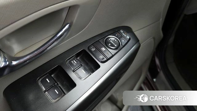 Kia All New Carnival id 4345839 из Кореи 19