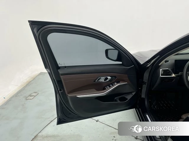 BMW 3 series id 4255988 из Китая 19
