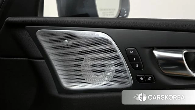 Volvo XC60 second Generation id 4224497 из Кореи 19