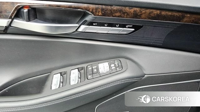 Genesis G90 id 4356574 из Кореи 19