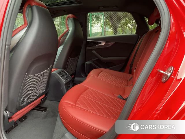 Audi S4 id 4254455 из Китая 19
