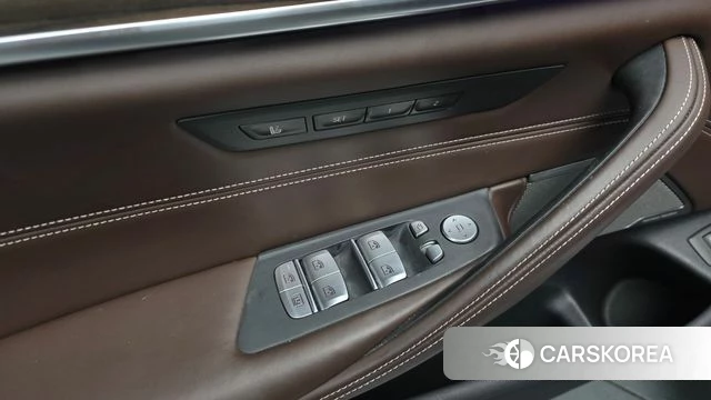 BMW 5 Series (G30) id 4683759 из Кореи 19