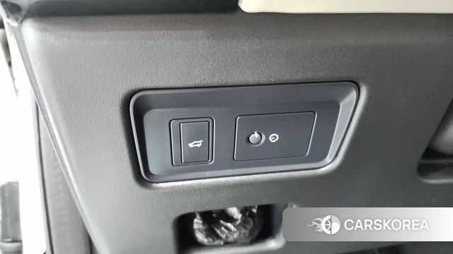 Land Rover Discovery 5 id 4356537 из Кореи 19