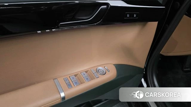 Hyundai Grandeur Hybrid (GN7) id 4408507 из Кореи 19