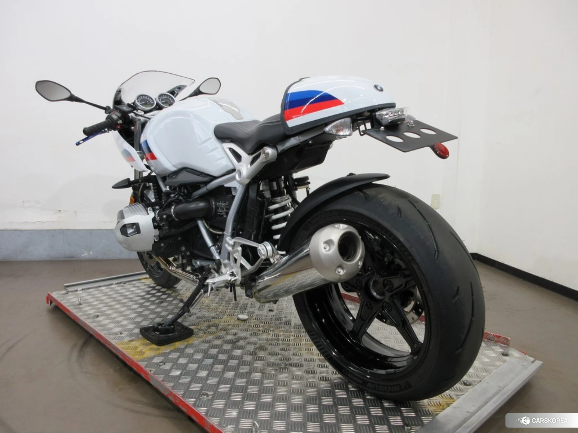 BMW R NINE T RACER id 4191796 из Японии 19