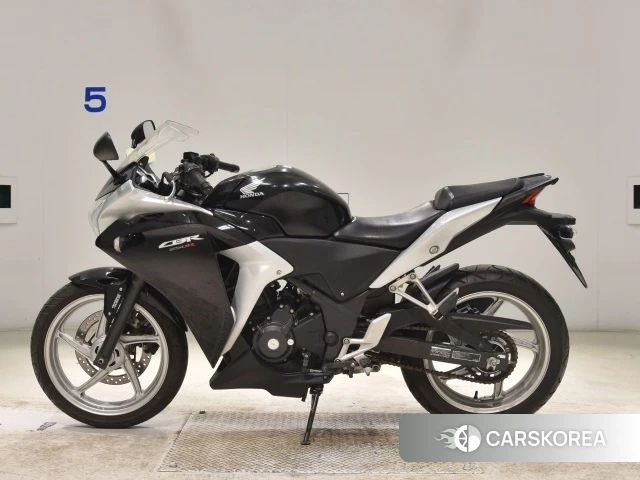 Honda CBR250R id 3946995 из Японии 19