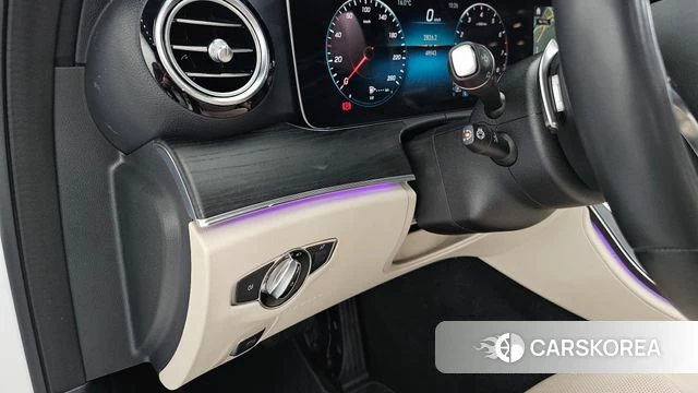 Mercedes-Benz E-Class W213 id 4186168 из Кореи 19