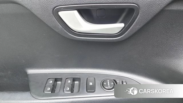 Kia Stonic id 4699043 из Кореи 19