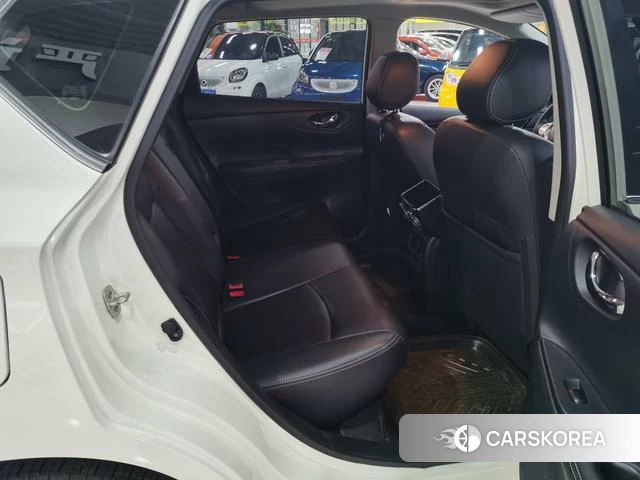 Nissan TIIDA id 4258760 из Китая 19