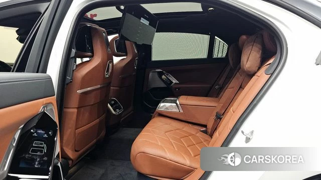 BMW 7 Series (G70) id 4329434 из Кореи 19