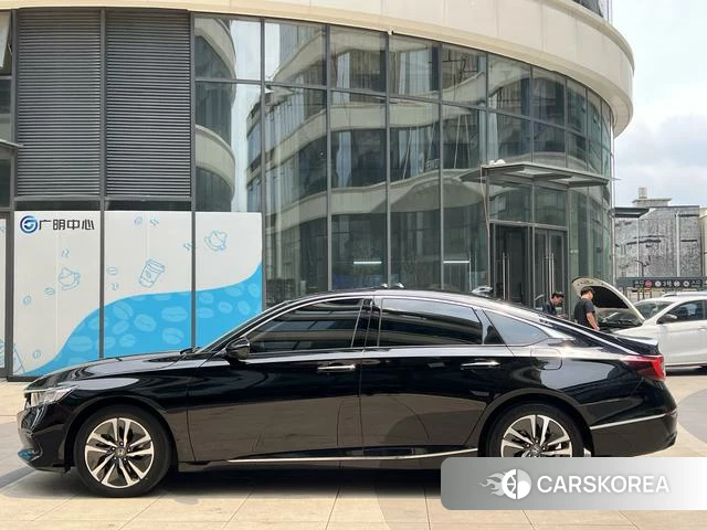 Honda Accord id 4314799 из Китая 19
