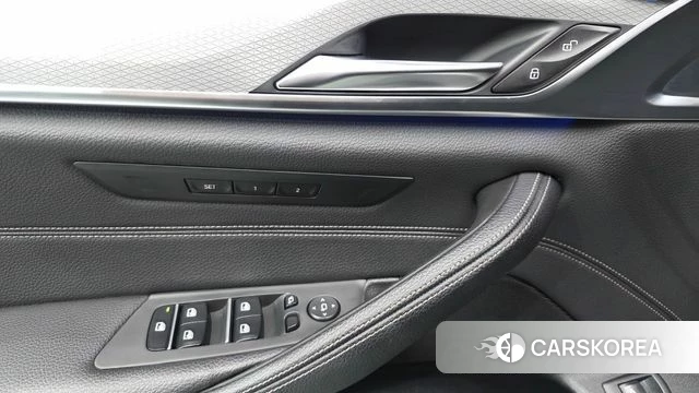 BMW 5 Series (G30) id 4552081 из Кореи 19