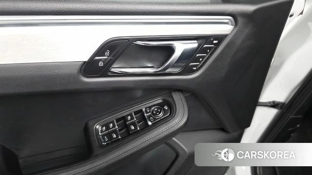 Porsche Macan id 4244332 из Кореи 19