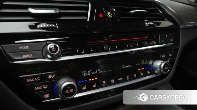 BMW 5 Series (G30) id 4856126 из Кореи 19