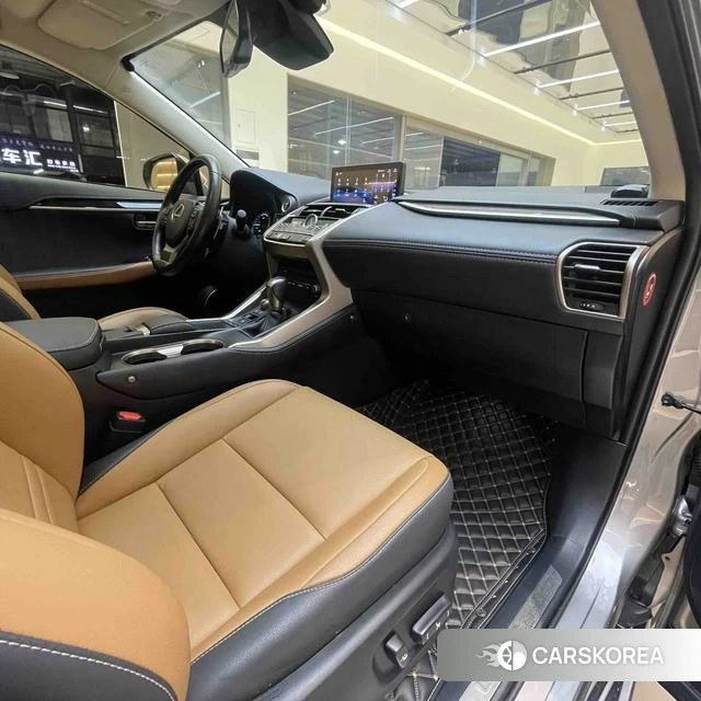 Lexus NX id 4221707 из Китая 19