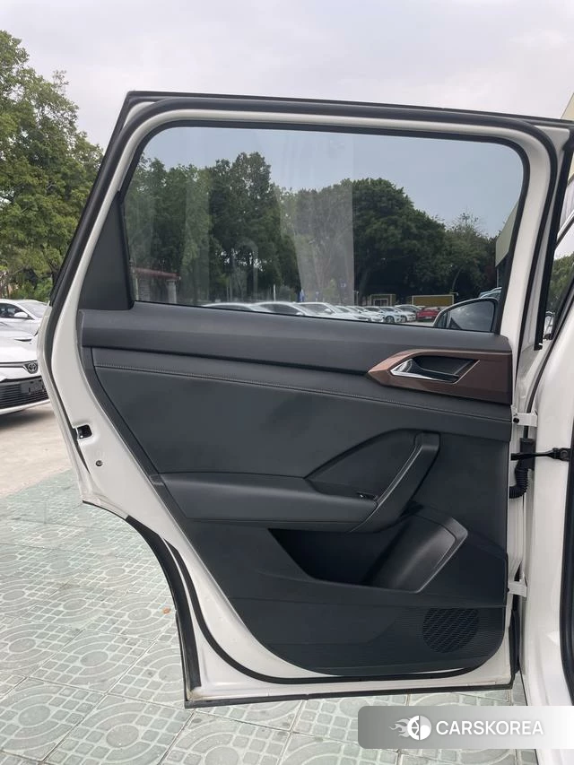 Volkswagen Tuyue id 4279304 из Китая 19