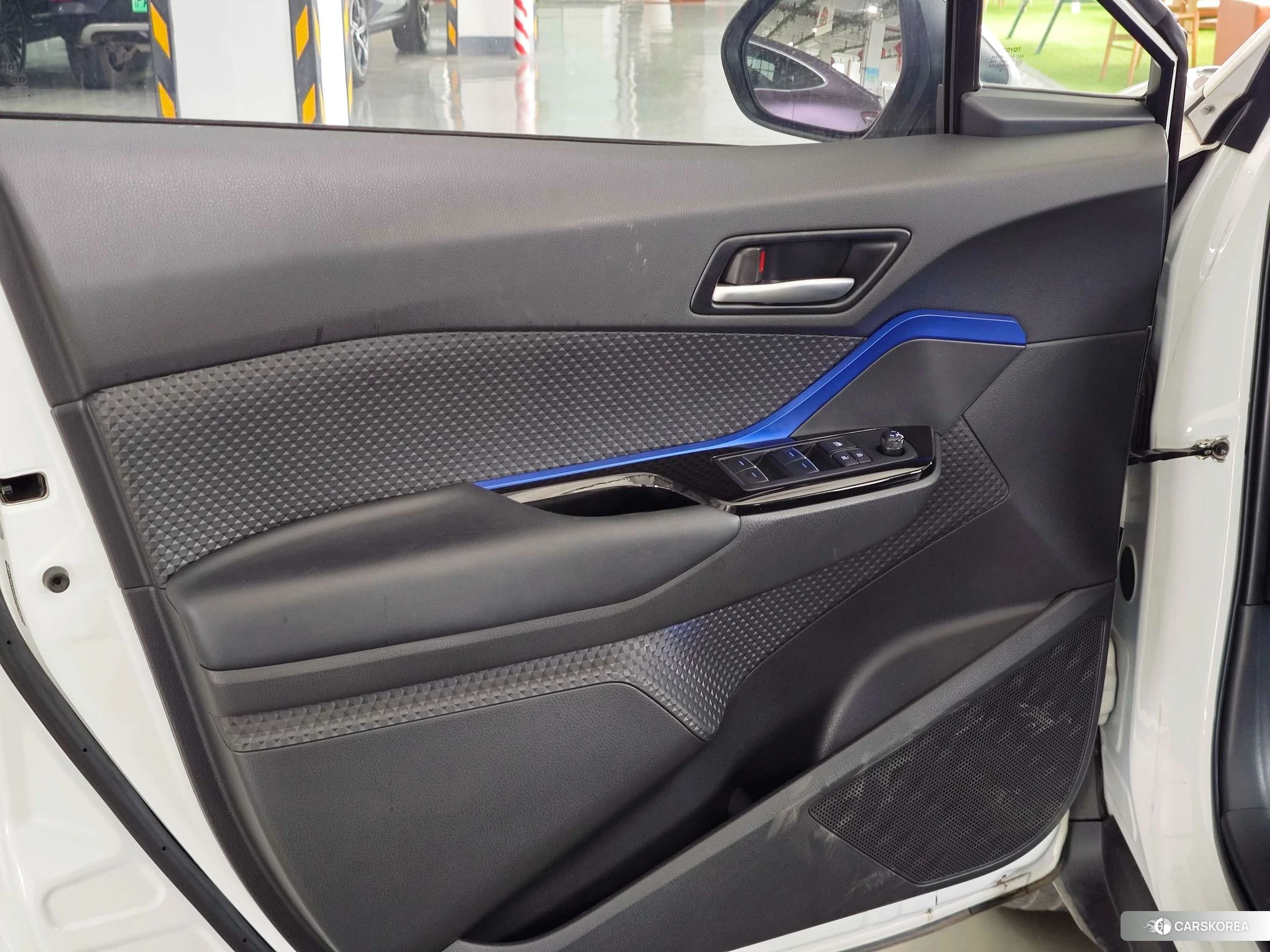 Toyota C-HR id 4467504 из Китая 19