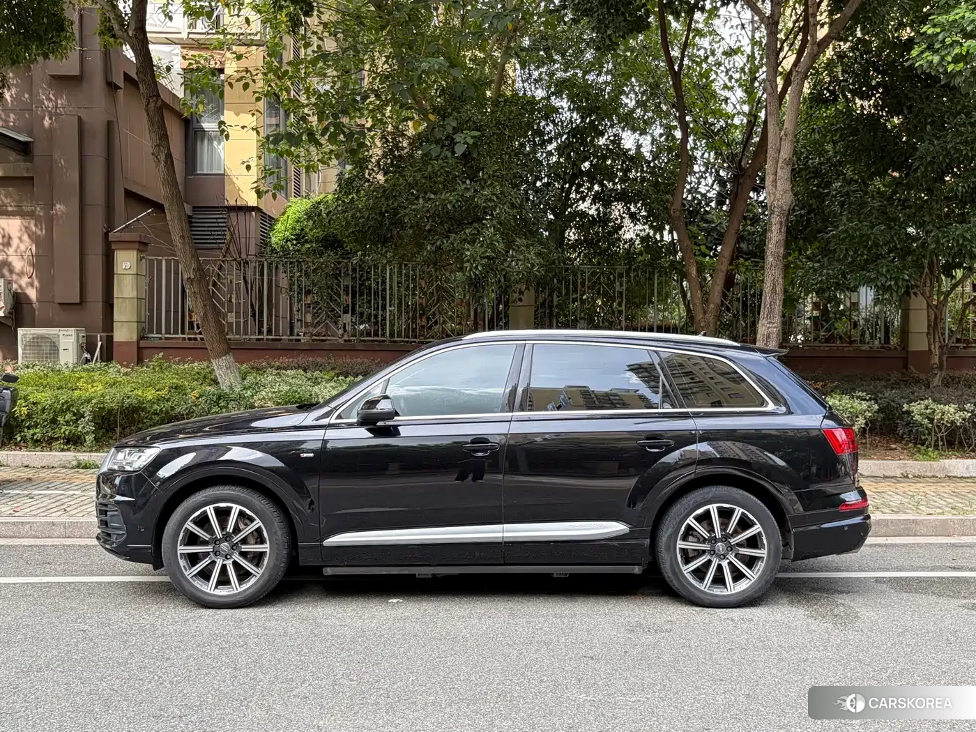 Audi Q7 id 4628279 из Китая 19