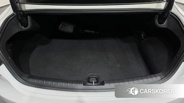 Hyundai The New Grandeur IG Hybrid id 4936444 из Кореи 19