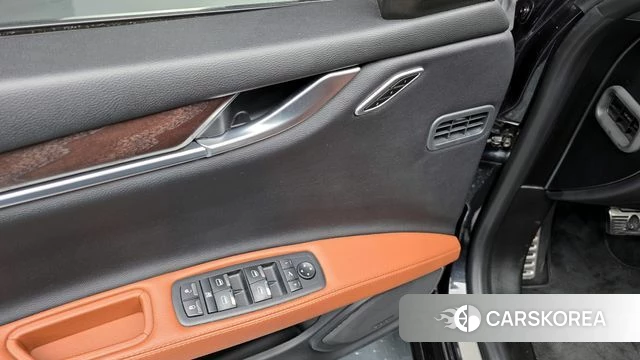 Maserati Ghibli id 4232504 из Кореи 19