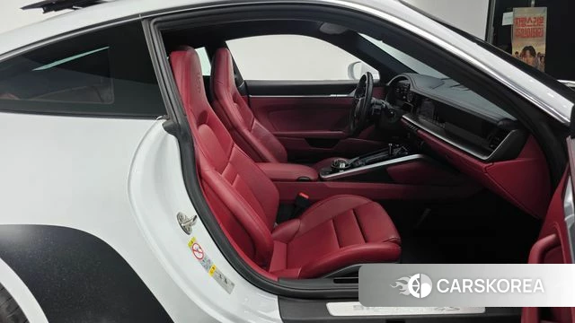 Porsche 911(992) id 4671379 из Кореи 19