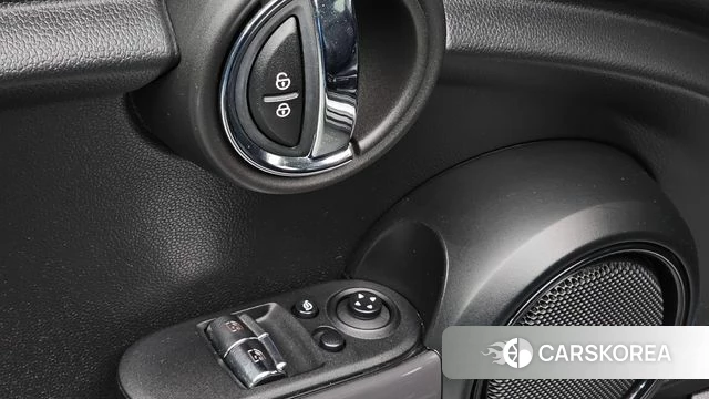 Mini Cooper id 4536778 из Кореи 19