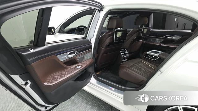 BMW 7 Series (G11) id 4201909 из Кореи 19