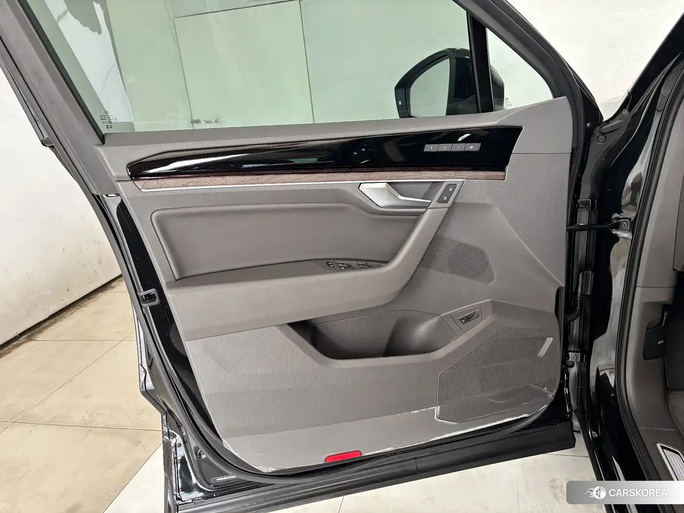 Volkswagen Touareg id 4679569 из Китая 19