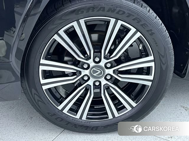 Lexus LX id 4258815 из Китая 19