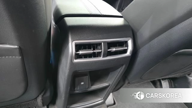Ssangyong Torres id 4337640 из Кореи 19