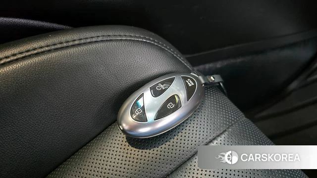 Hyundai Grandeur (GN7) id 4315360 из Кореи 19