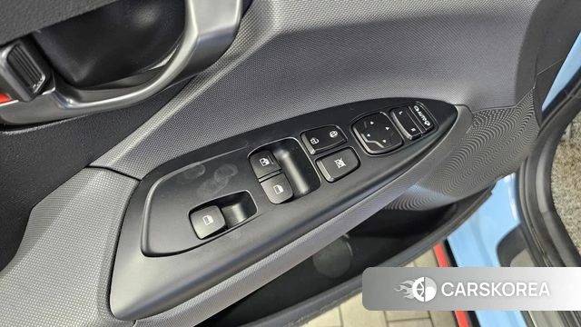 Hyundai Veloster (JS) id 4604632 из Кореи 19