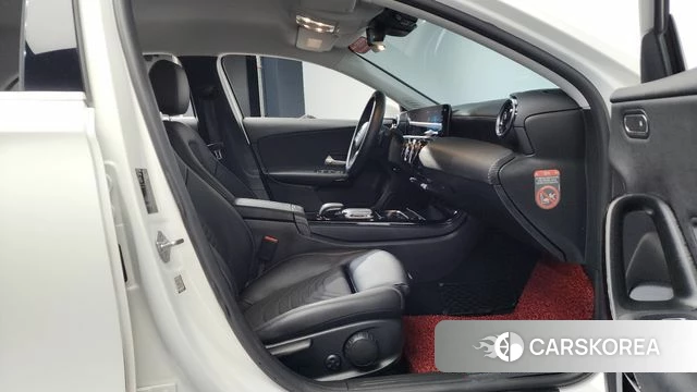 Mercedes-Benz A-Class W177 id 4196700 из Кореи 19