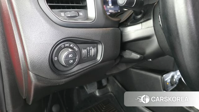 Jeep Renegade id 4269418 из Кореи 19