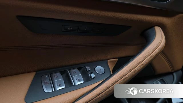 BMW 5 Series (G30) id 4423492 из Кореи 19