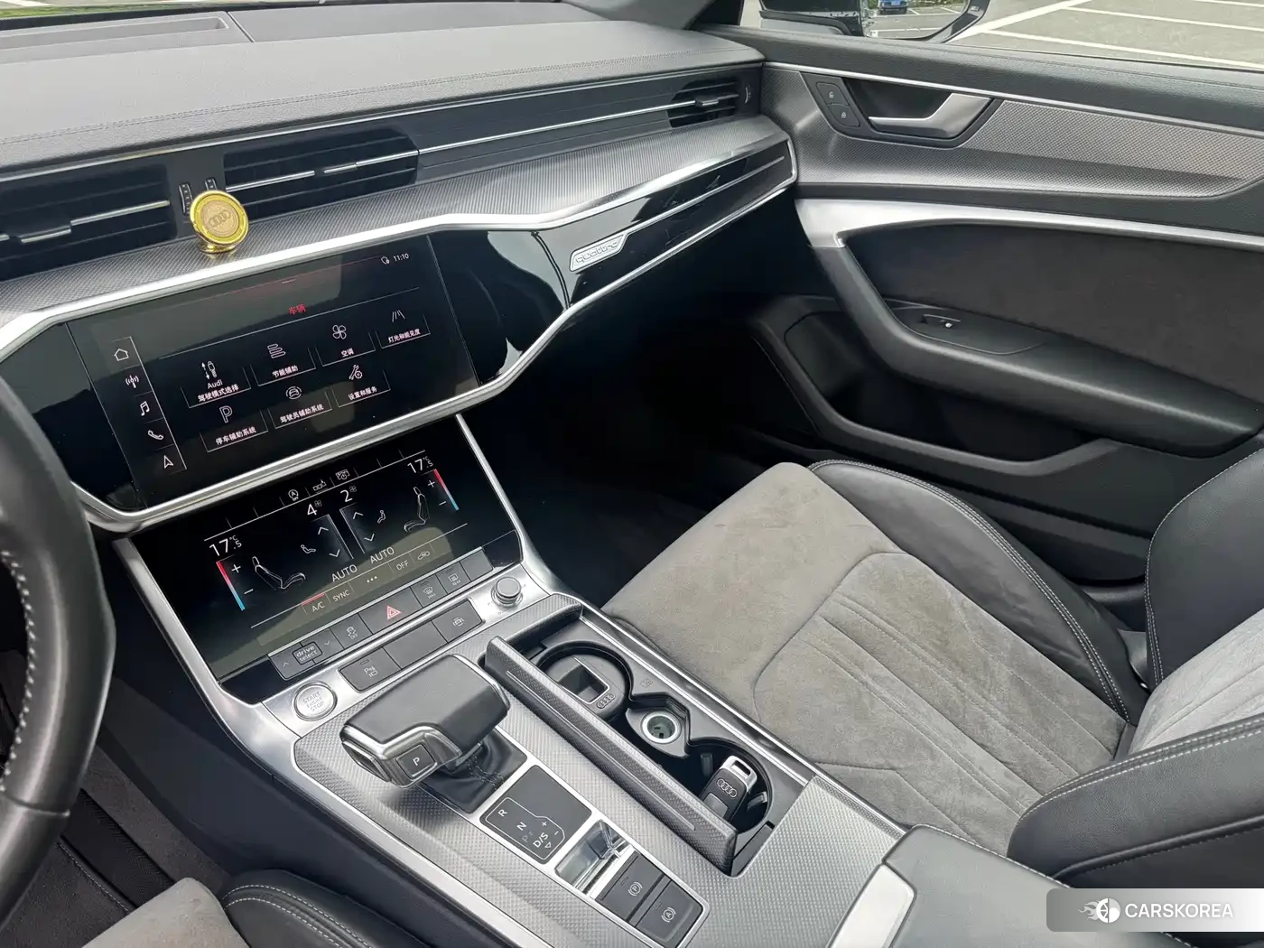 Audi A6L id 4601877 из Китая 19