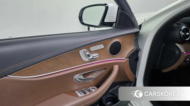 Mercedes-Benz E-Class W213 id 4324244 из Кореи 19