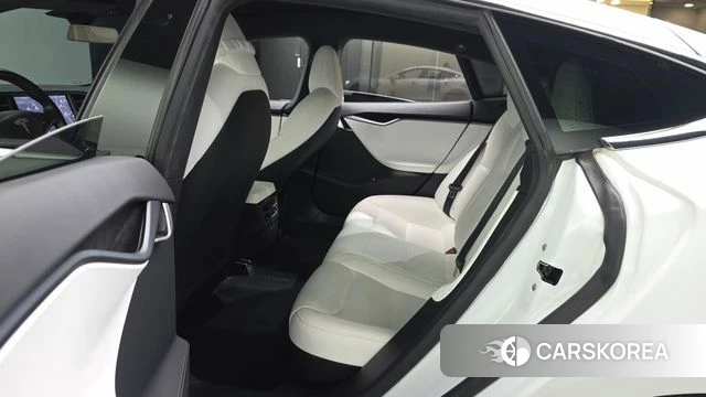 Tesla Model S id 4619721 из Кореи 19