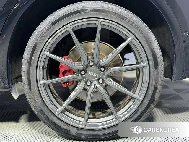 Audi Q5L id 4208238 из Китая 19