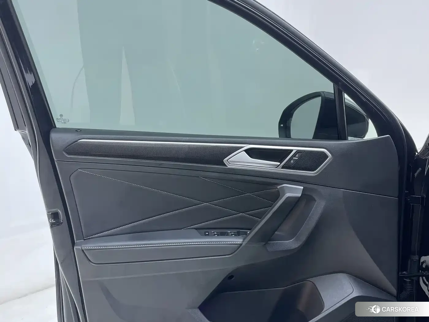 Volkswagen Tiguan L id 4679531 из Китая 19