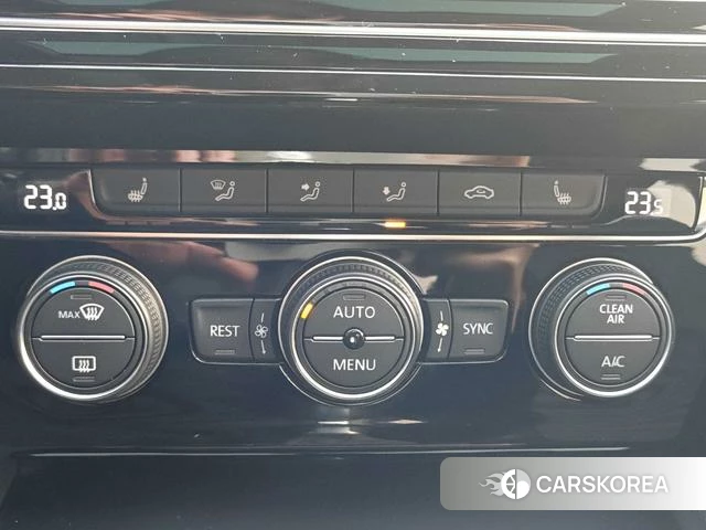 Volkswagen Magotan id 4235443 из Китая 19
