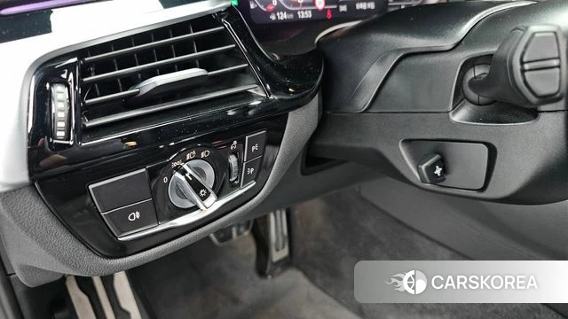 BMW 5 Series (G30) id 4711486 из Кореи 19