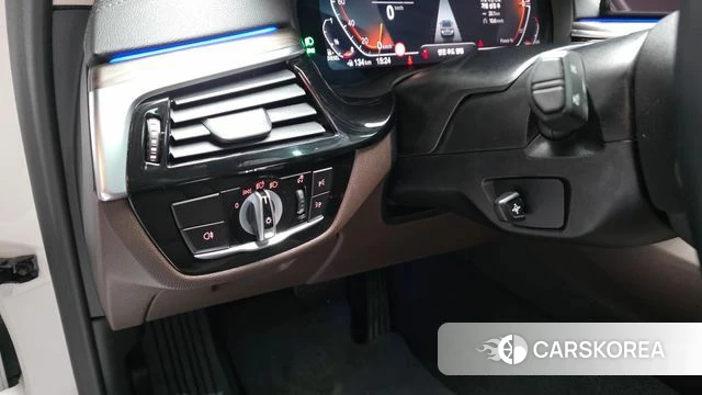 BMW 5 Series (G30) id 4741278 из Кореи 19