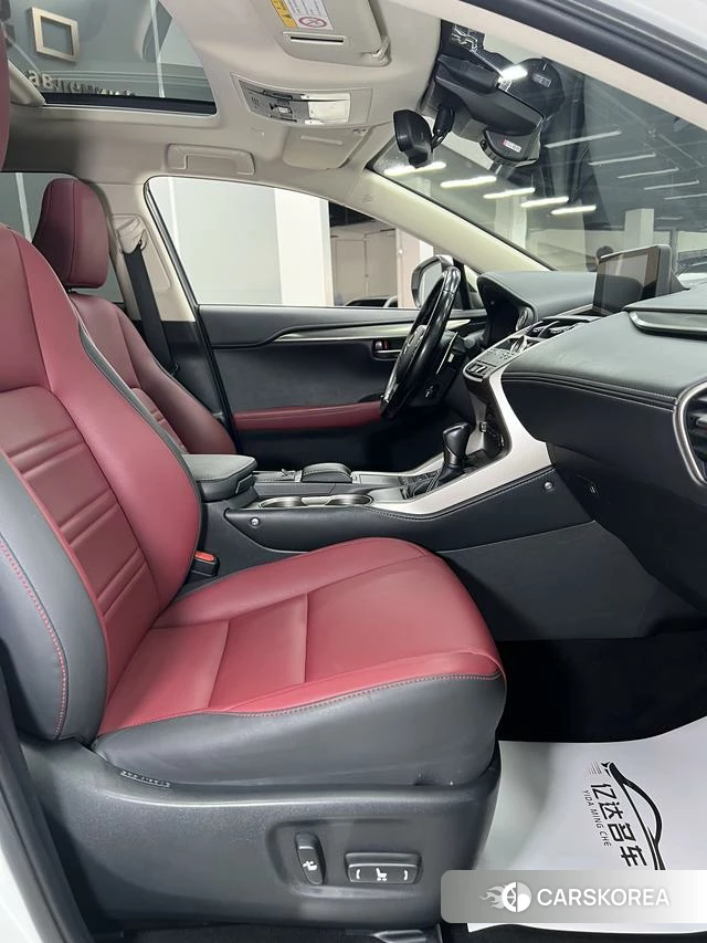 Lexus NX id 4218709 из Китая 19