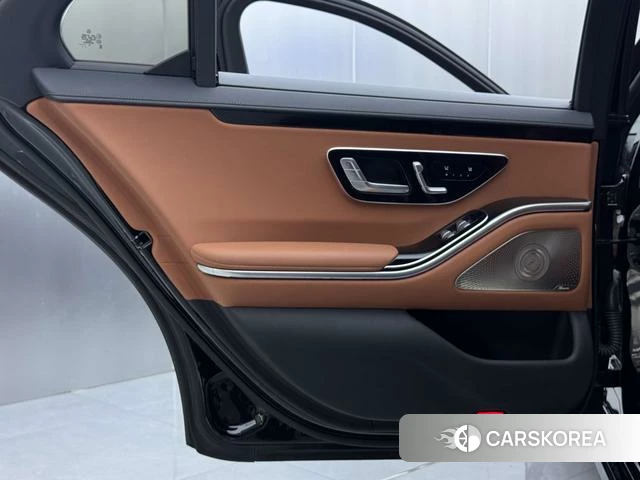 Mercedes-Benz S-class id 4291342 из Китая 19