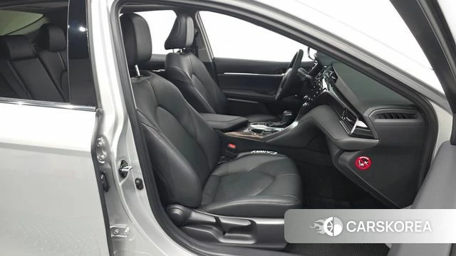 Toyota Camry (XV70) id 4620343 из Кореи 19