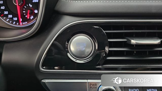 Genesis G70 id 4377673 из Кореи 19