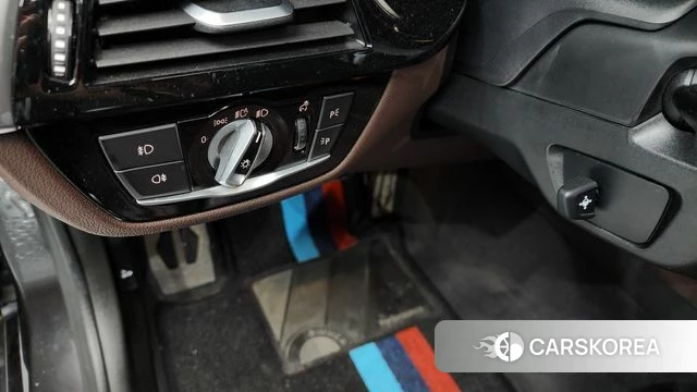BMW 5 Series (G30) id 4363102 из Кореи 19