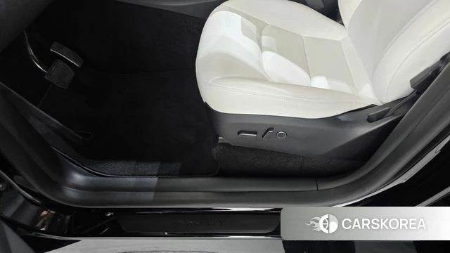 Tesla Model Y id 4871204 из Кореи 19