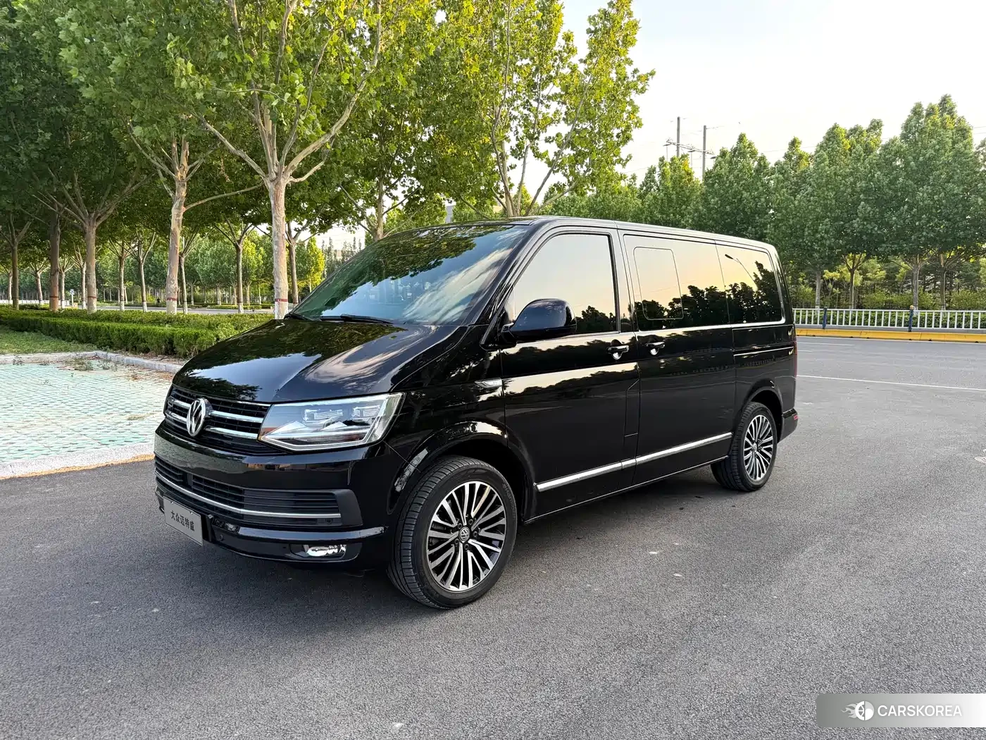 Volkswagen Multivan id 4599576 из Китая 19